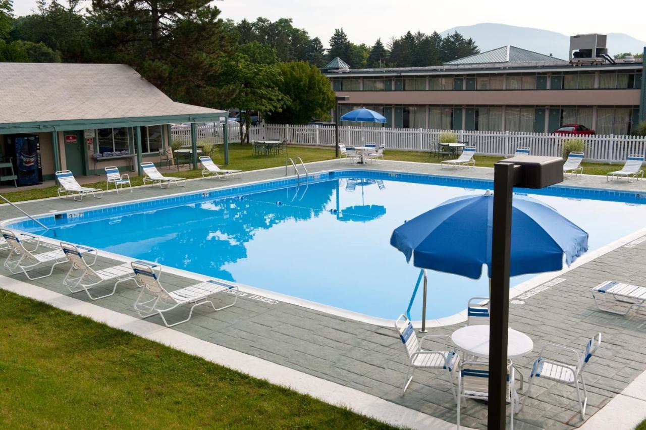 Ramada By Wyndham State College Hotel & Conference Center Exterior photo